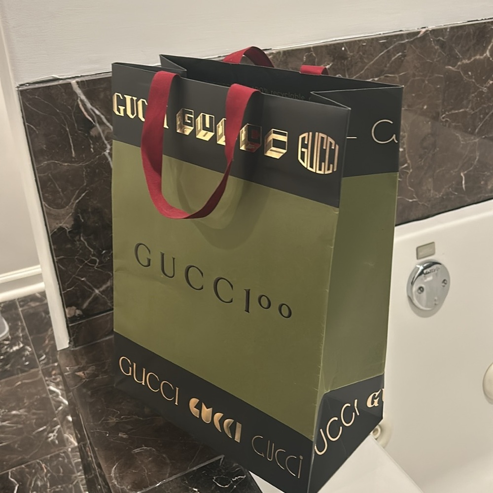 Gucci shopping retail bag